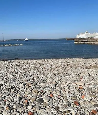 Chic Duplex Near Sea And Old Town In Aria 아파트