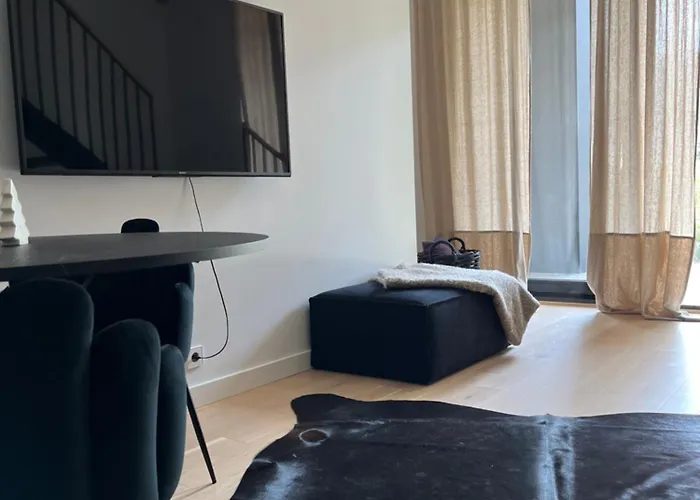 Chic Duplex Near Sea And Old Town In Aria Διαμέρισμα